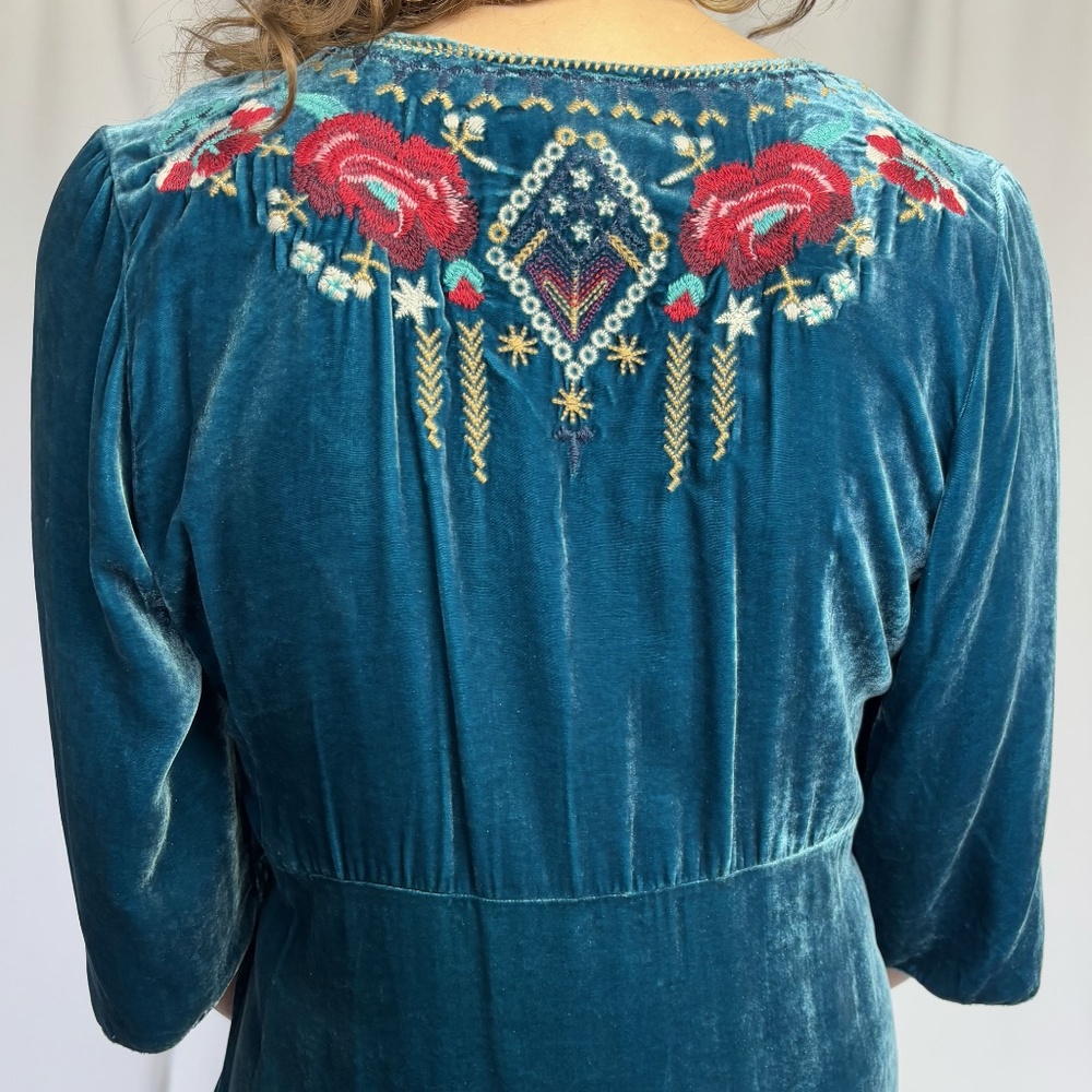 Johnny Was JWLA "Ava" Velvet Embroidered Tunic Dress – Medium - Picture 6 of 13